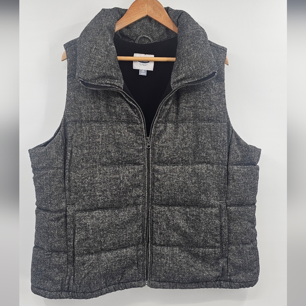 Old Navy Gray Quilted Puffer Vest